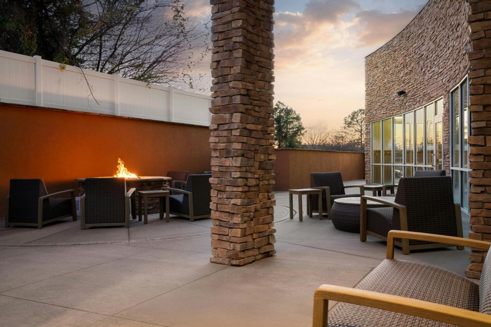 Courtyard By Marriott Fayetteville Fort Liberty - Spring Lake Luaran gambar